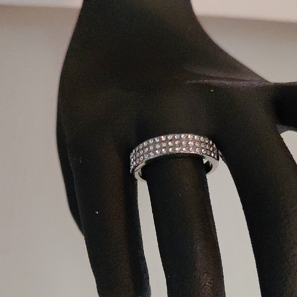 Source Unknown Elegant Silver Ring